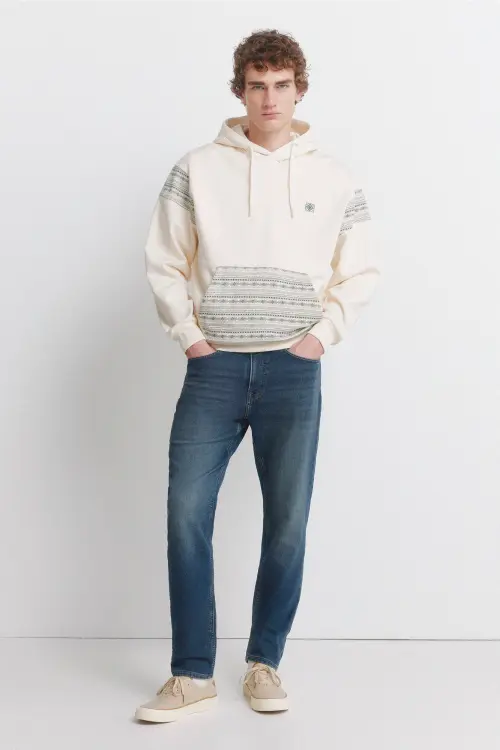 Джинсы с эффектом окрашивания, стиль slim fit