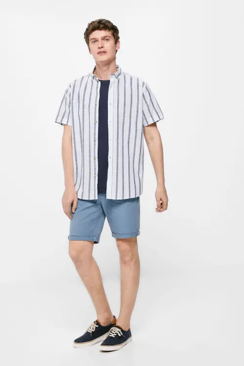 Шорти-бермуди крою Slim fit з п'ятьма кишенями